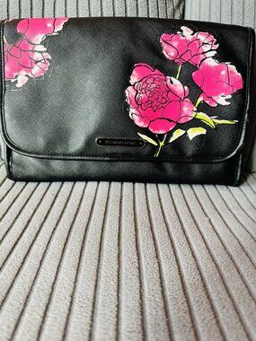 Victoria’s Secret Travel Hanging Toiletry Bag – New (No Tags)